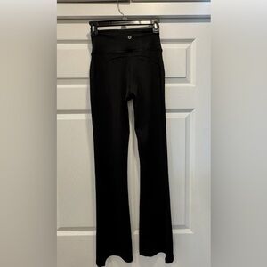 Lululemon Groove Flare Leggings size 6 Black